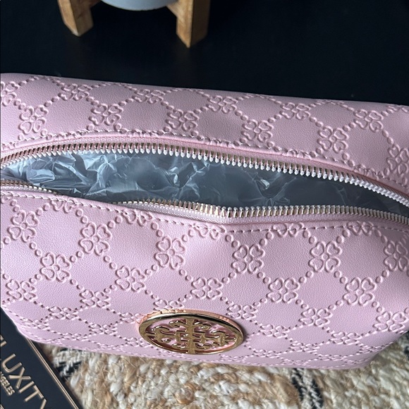 Pink Embossed Women's Bag - Picture 3 of 4